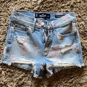 Hollister High Rise Short Short
